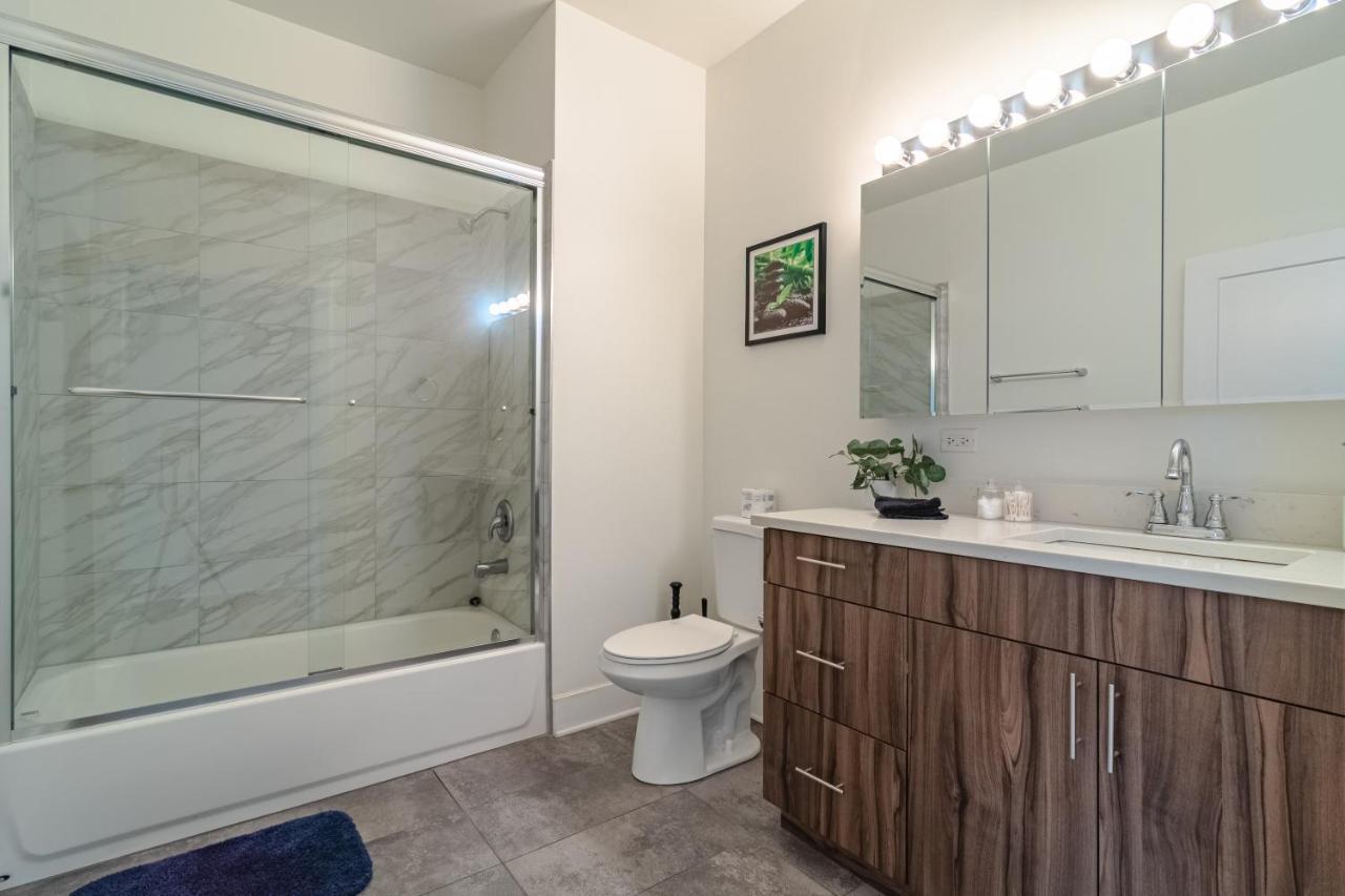 Ideal 3Br Business Or Leisure Rental In Chicago Fully Stocked Kitchen & Fast Internet With Optional Parking Near Soldier Field, Grant Park & Mccormick Place Eksteriør billede